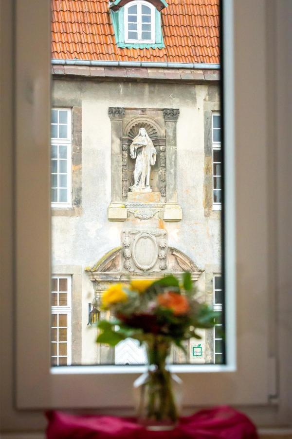 Wohlfuehlhotel Im Schlosspark - Self Checkin Willebadessen Exterior foto